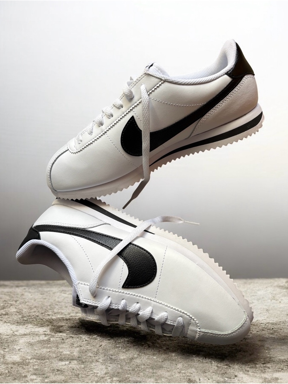 Nike Cortez Leather White Black Sneakers Women’s 8.5